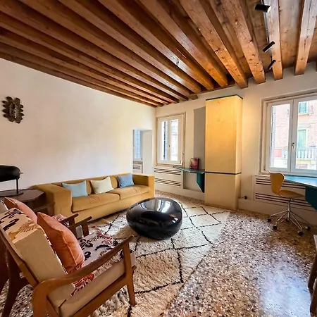Ca Cinzia Venetian Design Canal View Apartamento Veneza