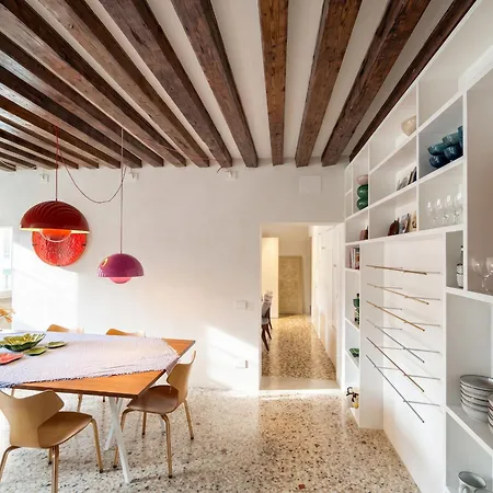 Ca Cinzia Venetian Design Canal View * Veneza